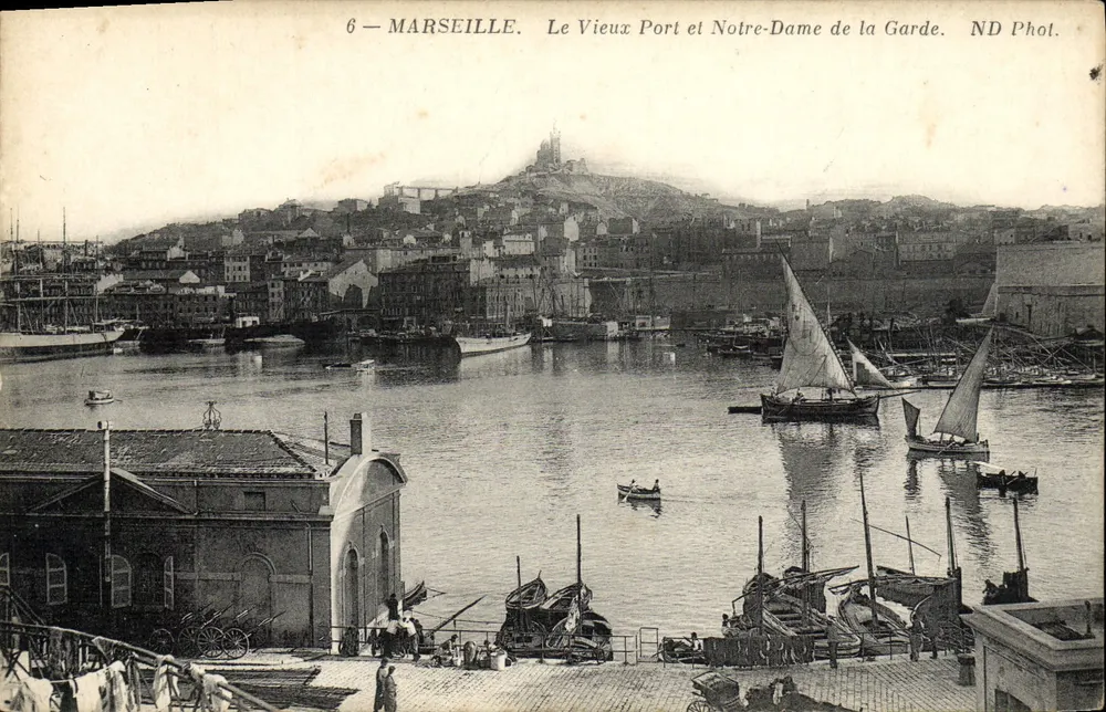 Marseille — Der alte Hafen und Notre-Dame de la Garde — ND Phot. - Vorderseite