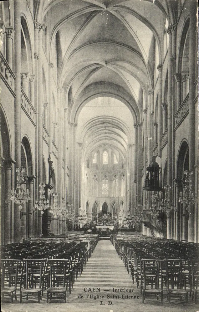 Caen — Binnenkant van de Kerk van Sint Etienne — L. D. - Voorkant