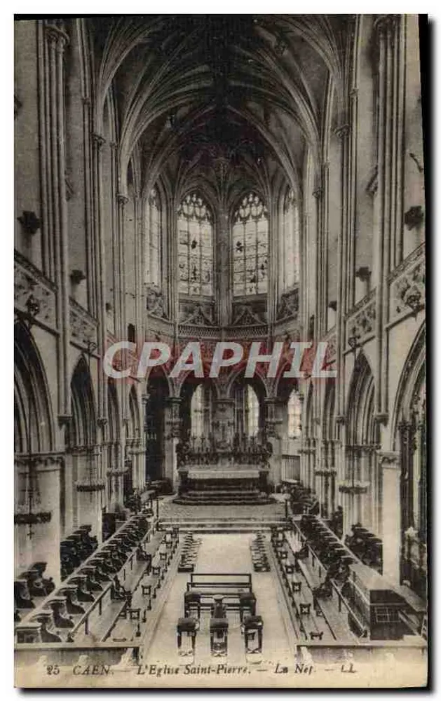 Caen — A Igreja de São Pedro — A Nave - Frente