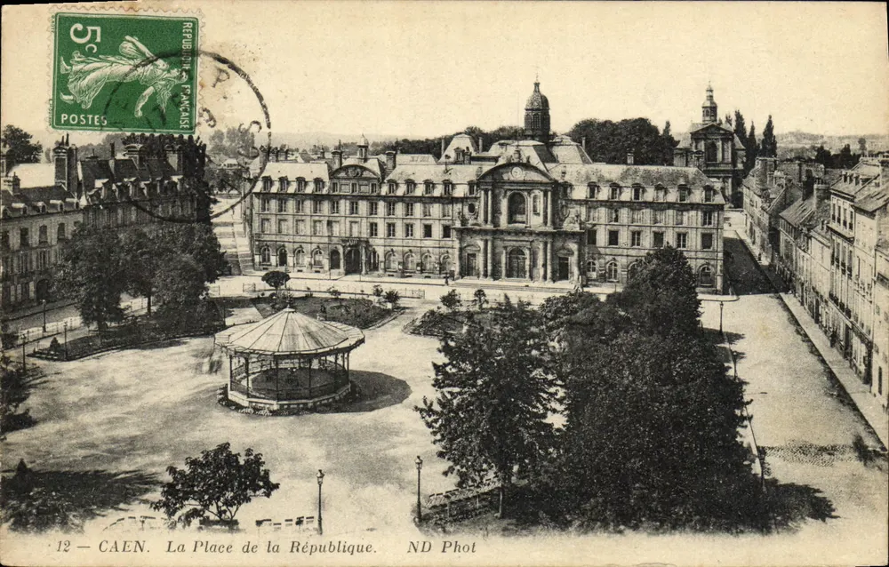 CAEN. A Praça da República — ND Phot, n°12 - Frente