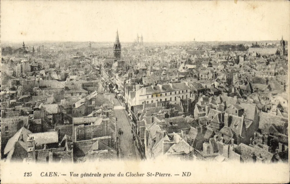Caen — Vue générale prise du clocher St-Pierre — ND - Recto