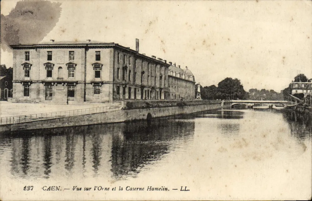 Caen — Vue sur l'Orne et la Caserne Hamelin — LL. - Vorderseite
