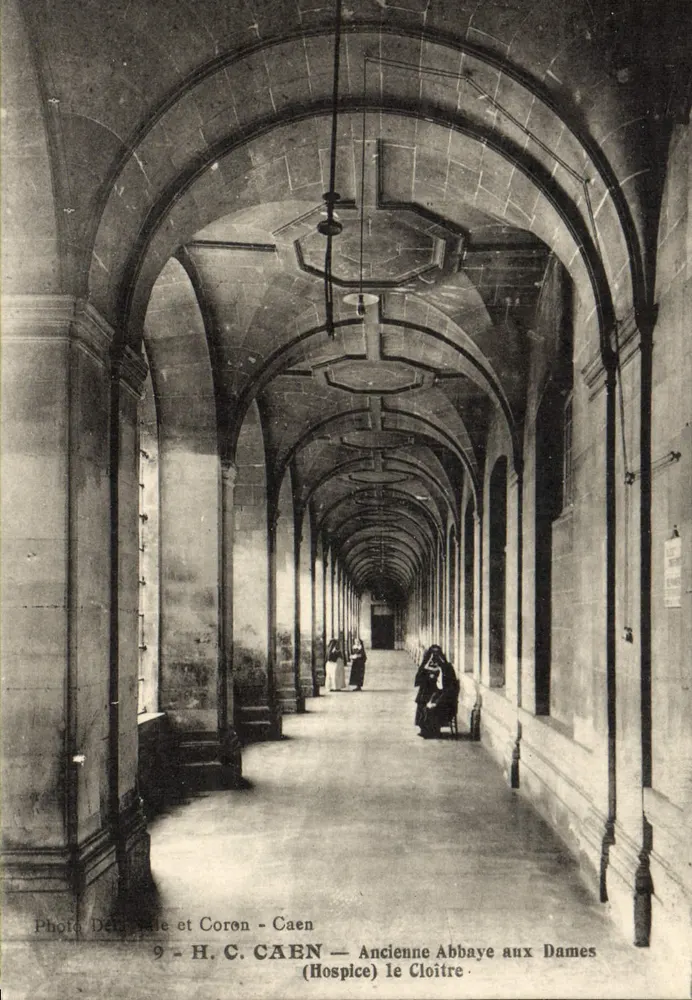 Oude Abdis van de Dames (Hospitaal) het Klooster — Caen — H.C. CAEN - Voorkant