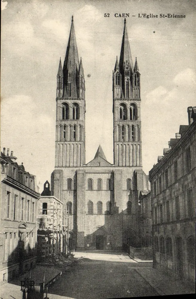 Caen — A Igreja de São Etienne — editor desconhecido, n° 52 - Frente