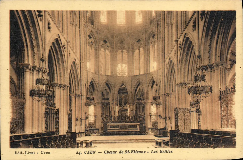 Caen — Nave de Saint-Étienne — As Grades — Edit. Livet - Caen - Frente