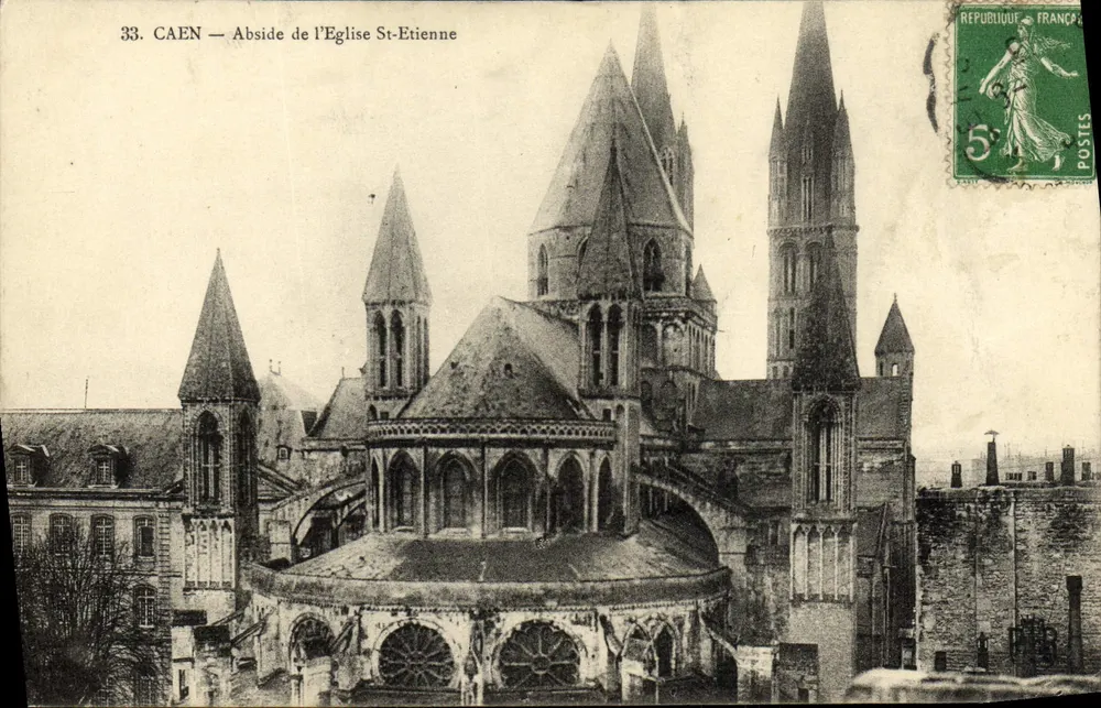 Caen — Abside da Igreja de São Etienne — Editor desconhecido, n° 33 - Frente