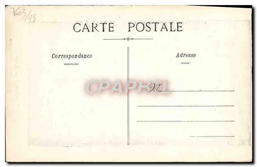 Université de Caen — Porte d'honneur, cour intérieure — Cliché Brossard-Alban - Verso