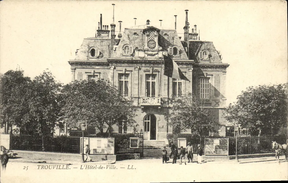 Trouville — Das Rathaus — LL. — n°25 - Vorderseite