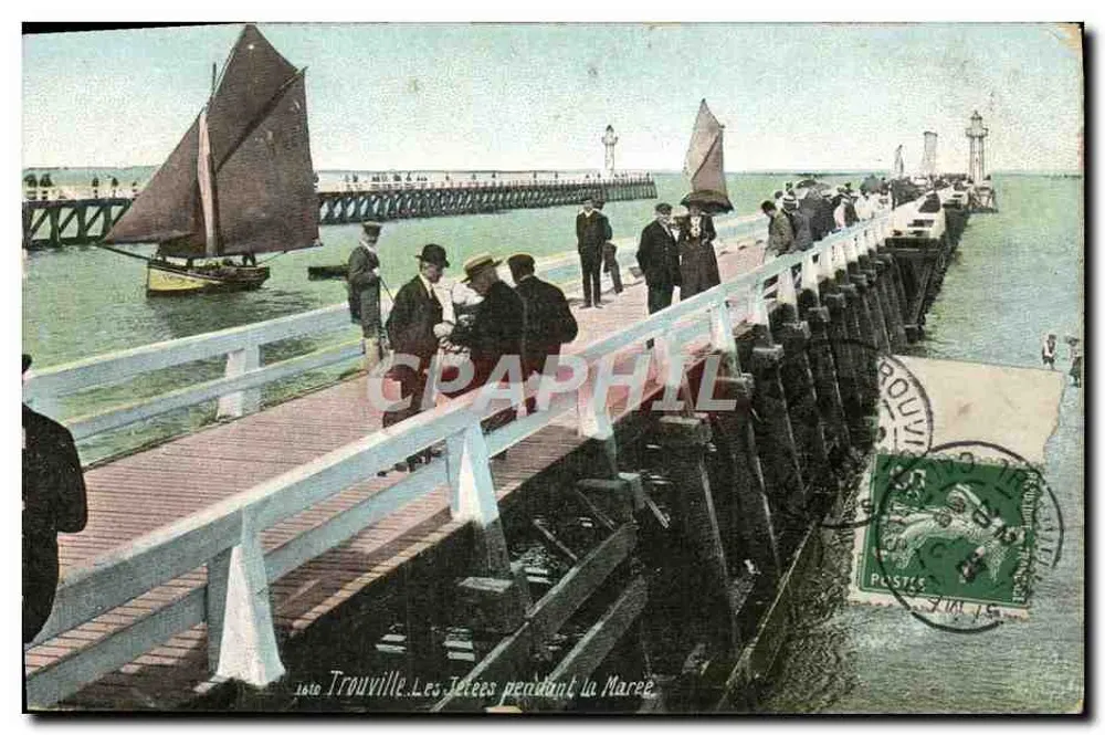 Trouville — Die Piers während der Flut — Verlag: SOUA PHOTO - Vorderseite