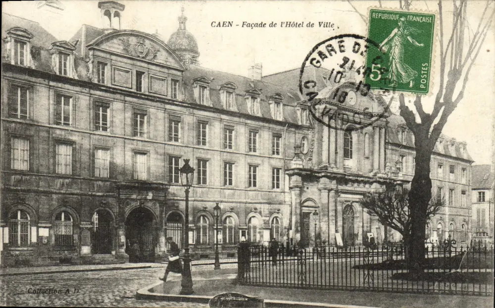 CAEN - Fachada do Hôtel de Ville — Coleção A.D. - Frente
