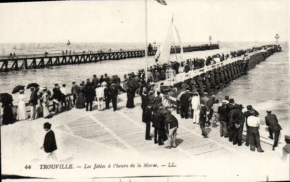 Trouville — Die Piers zur Ebbe — LL. - Vorderseite