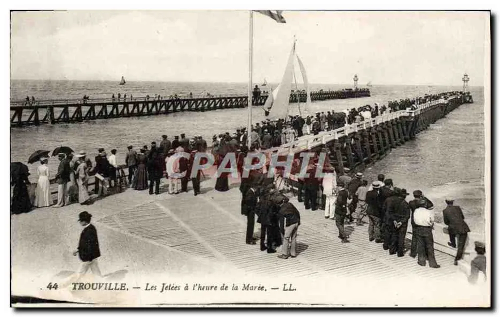 Trouville — Die Feste zur Flutzeit — LL. n°44 - Vorderseite