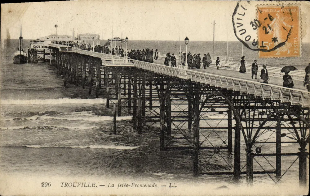 Trouville — A Ponte-Promenade — Li. — Editor Li, n° 296 - Frente