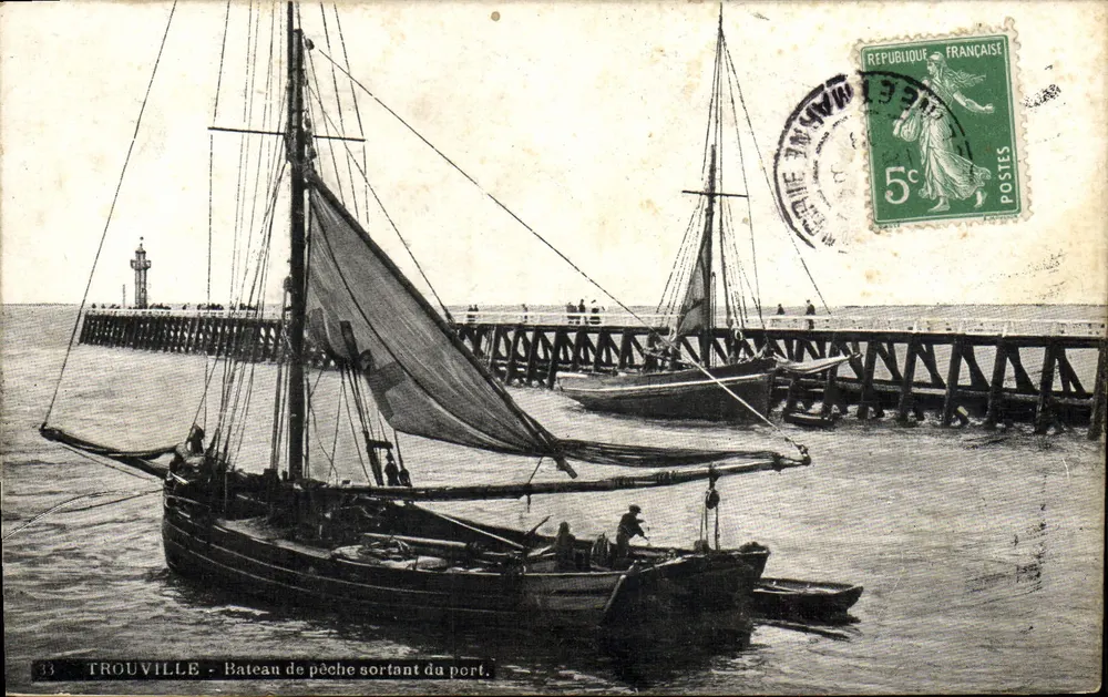 Trouville - Fischboot, das den Hafen verlässt — unbekannter Verlag, Nr. 33 - Vorderseite
