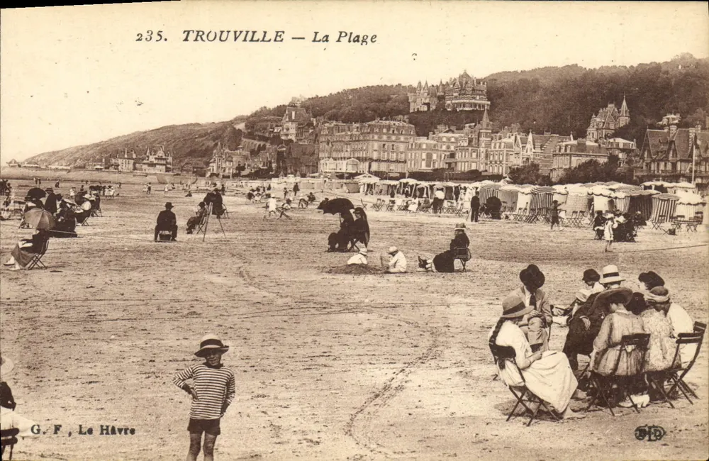 Trouville — A Praia — G. F., Le Havre, n°235 - Frente