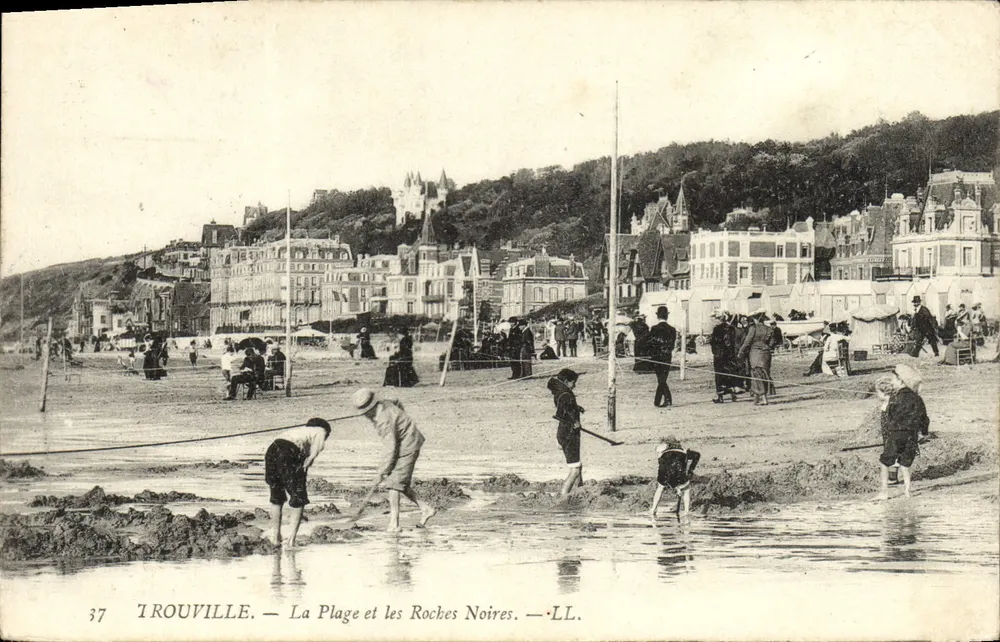 Trouville — Die Strand und die Schwarzen Felsen — LL. n°37 - Vorderseite
