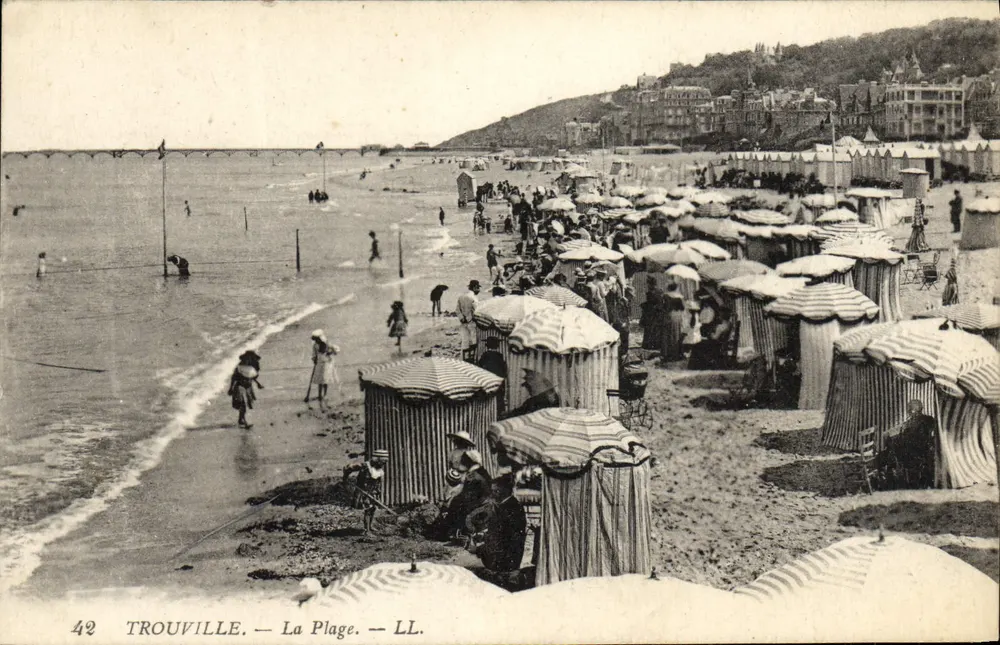 Trouville — A Praia — LL. - Frente