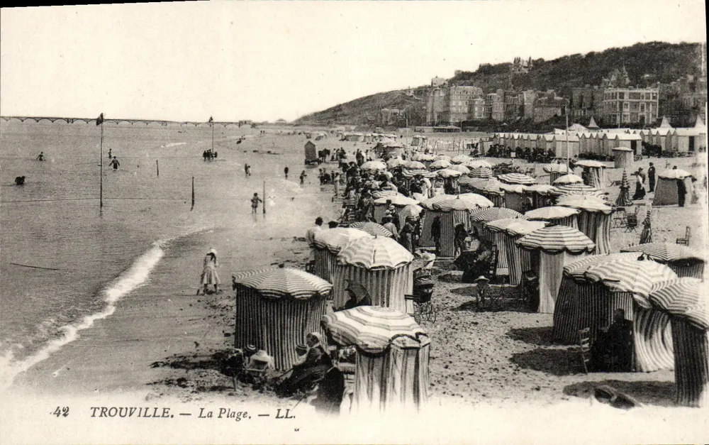 Trouville — A Praia — LL. - Frente