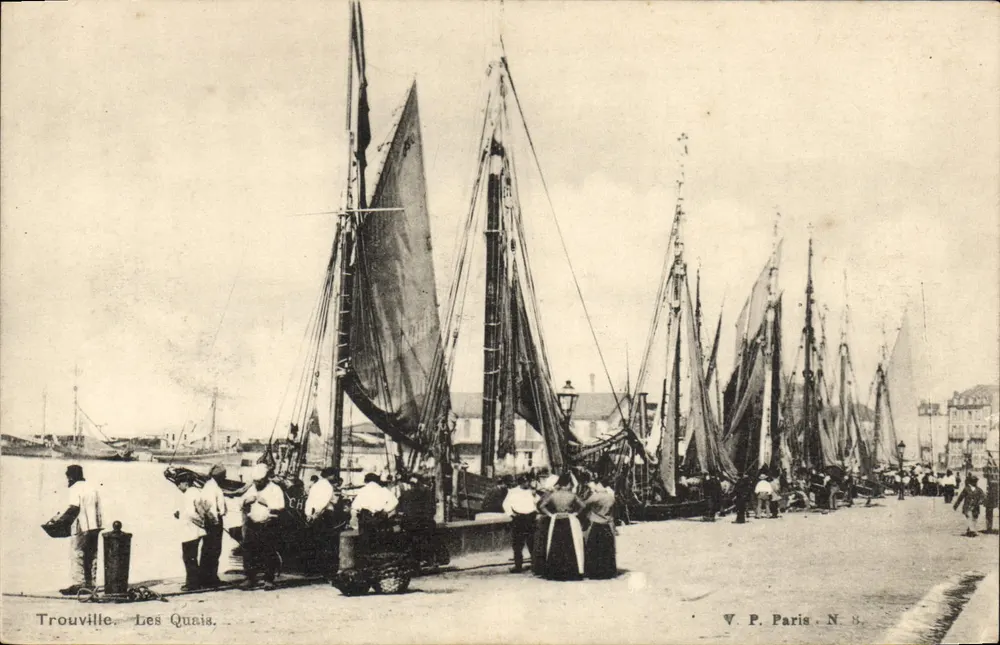 Trouville. I Moli. — Vista del porto con barche a vela — V.P. Parigi N.8 - Recto