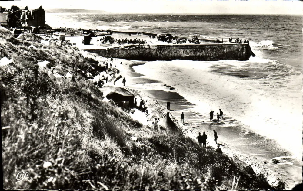 Trouville-Deauville — Effekte von Wellen auf der Esplanade des Roches Noires — C.A.P. Paris - Vorderseite