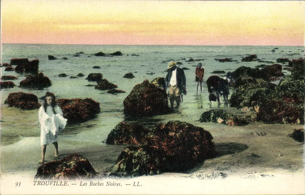 Trouville — Les Roches Noires — LL. n°93 - Frente