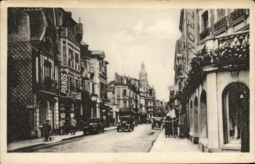 Rue de la République in Rouen — Ansicht der Straße mit Verlag 'La Cigogne' — Nr. 136 - Vorderseite