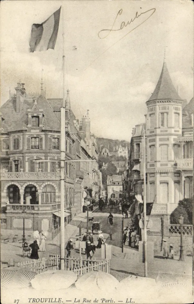 Trouville — A Rue de Paris — LL. — n°27 - Frente