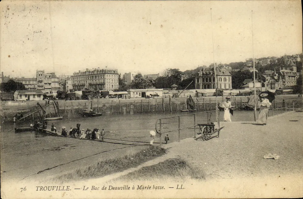 Trouville — Der Deauville-Ferry bei Ebbe — LL. — n°76 - Vorderseite
