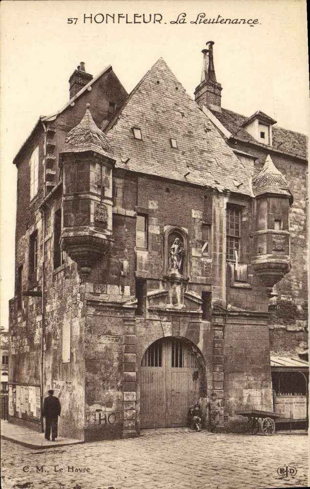 Honfleur. A Lieutenantance — editor C. M., Le Havre, n° 57 - Frente