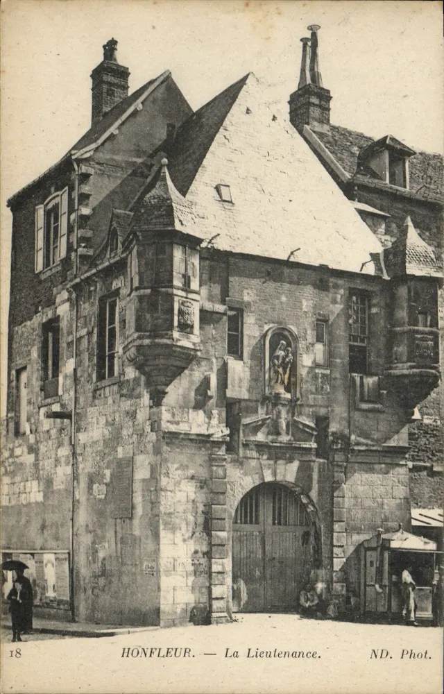 Honfleur — A Lieutenante — ND. Fot. - Frente