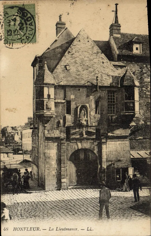 Honfleur — A Lieutenantance — LL. — n°48 - Frente