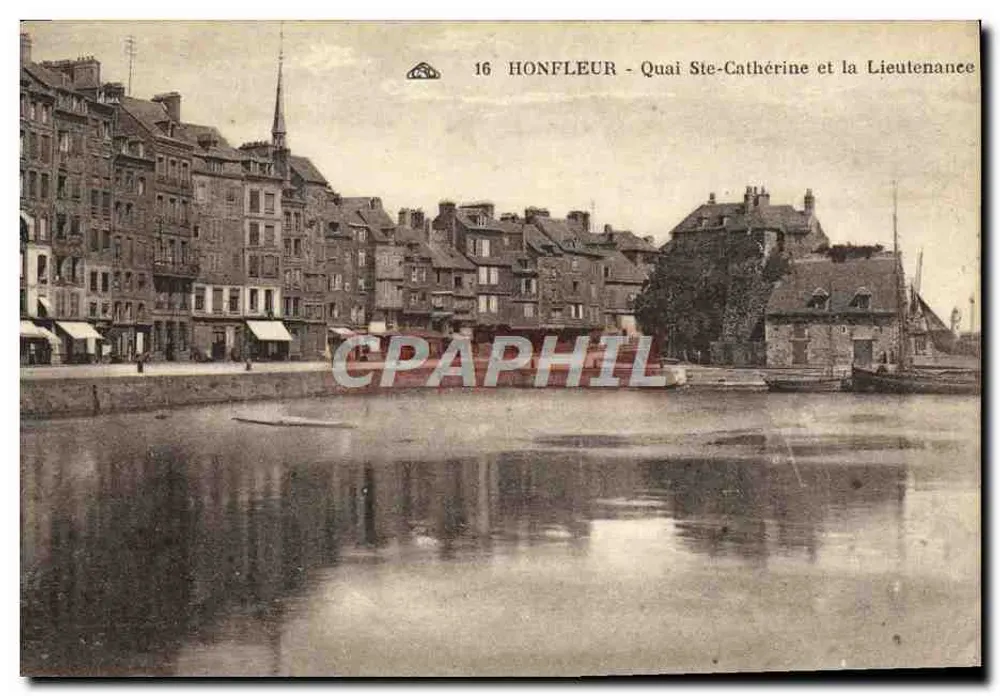 Honfleur - Ste-Cathérine Quay und die Lieutenancée - Vorderseite