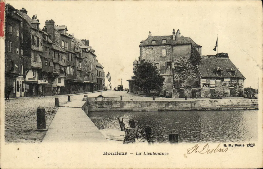 Honfleur — A Lieutenantance — A. Derbaus, B. R., Paris - Frente