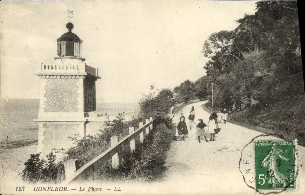 Honfleur — O Farol — LL - Frente