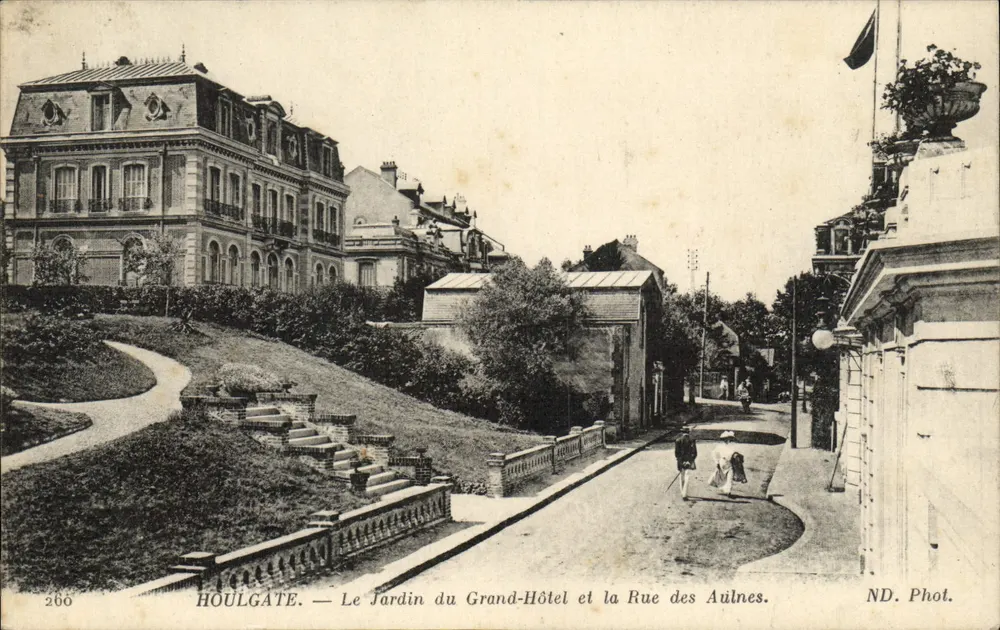 Houlgate — Der Garten des Grand-Hôtel und die Rue des Aulnes — ND. Phot. - Vorderseite