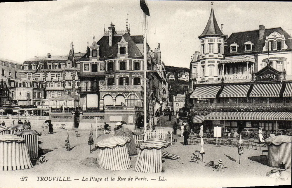 Trouville — Strand und Straße von Paris — LL. - Vorderseite