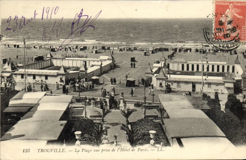 Trouville — Die Strandansicht vom Hôtel de Paris — LL. — Nr. 133 - Vorderseite