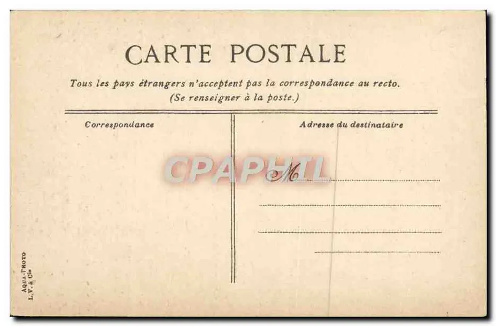 TROUVILLE - Die Straße der Bäder — Ansicht der Straße mit Hotel, Wursterei und Pferdefuhrwerk - Rückseite