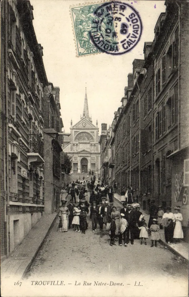 Trouville — A Rue Notre-Dame — L.L. — n°167 - Frente