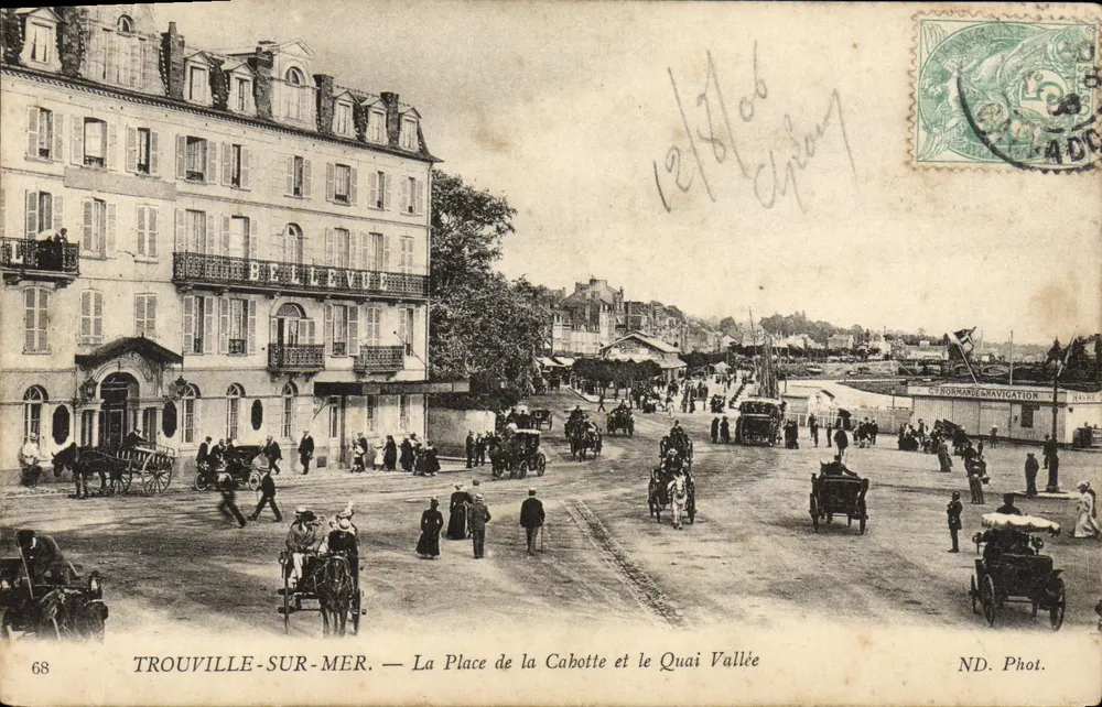 TROUVILLE-SUR-MER — Die Place de la Cabotte und der Quai Vallée — ND. Fot. - Vorderseite