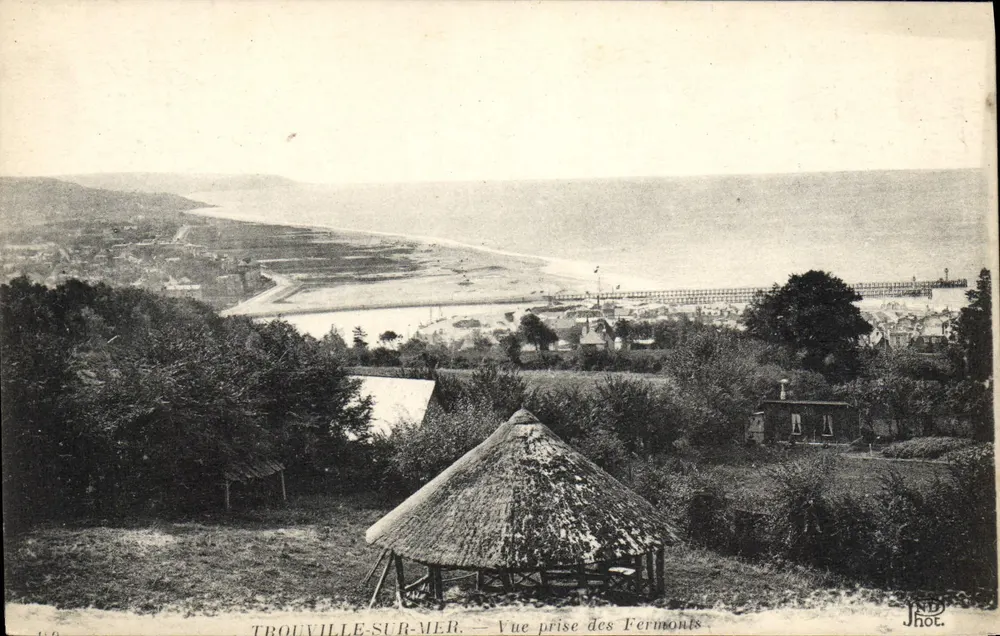 Trouville-sur-Mer — Ansicht von den Fermonts — Jhot. - Vorderseite