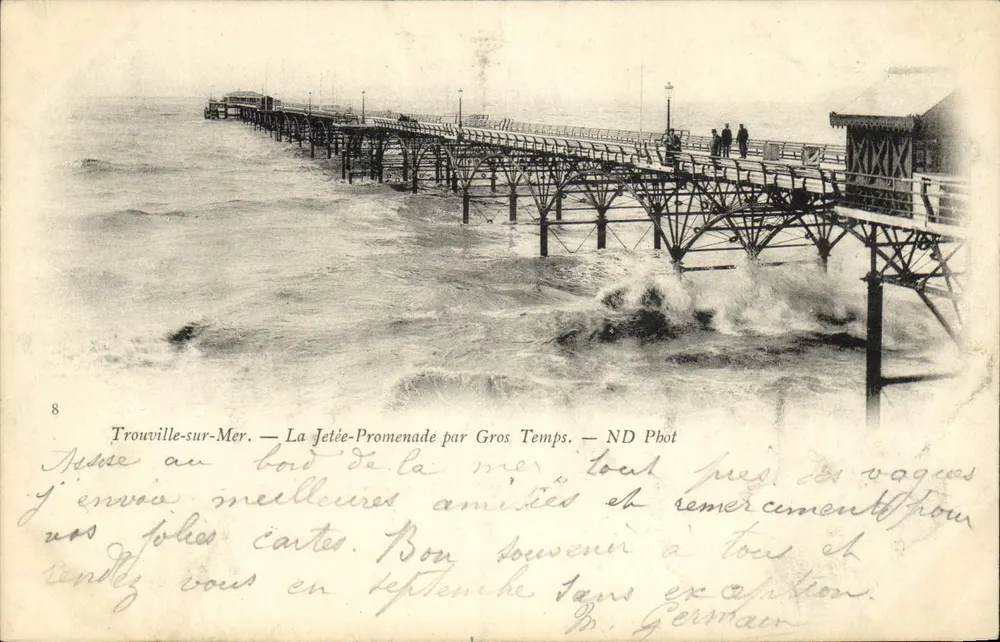 Trouville-sur-Mer — Die Promenade am Pier bei Sturm — ND Pbot - Vorderseite