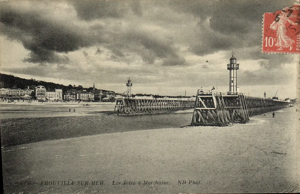 Trouville-sur-Mer — As Pontas de Marébasée — ND Fot. - Frente