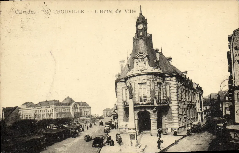 Trouville — Ansicht des Rathauses — Calvados 724 - Vorderseite