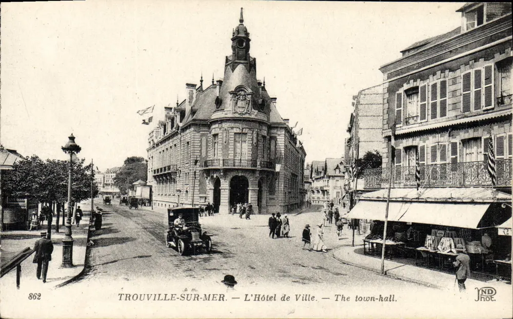 Trouville-sur-Mer — Das Rathaus — JND Phot. - Vorderseite