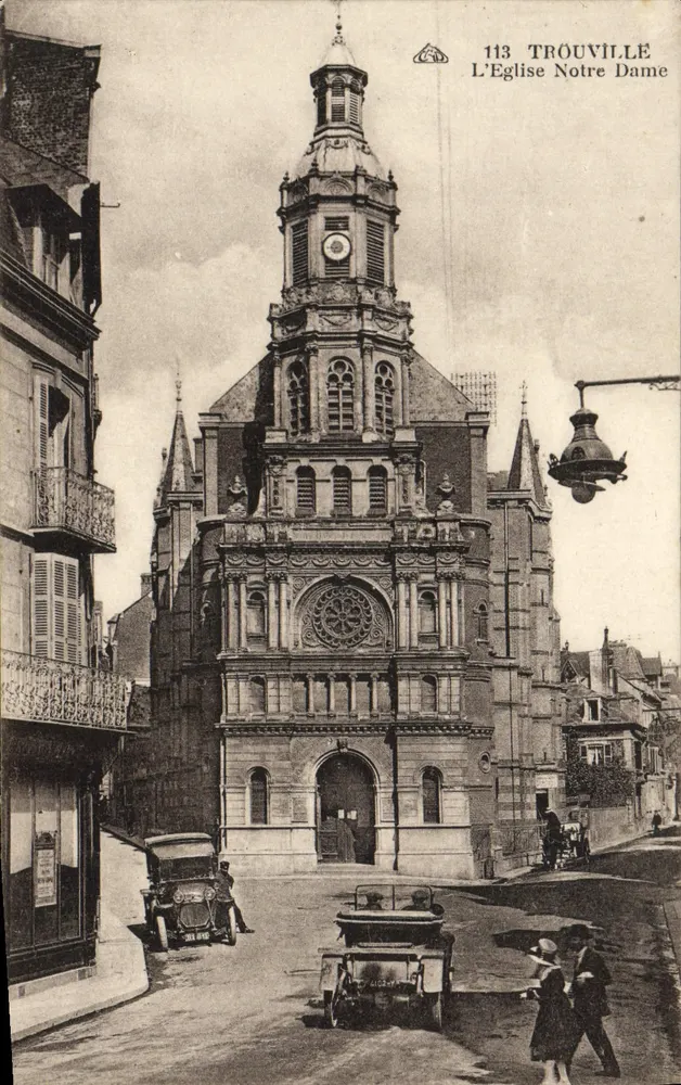 Trouville — Ansicht der Kirche Notre-Dame — Verlag: Straßburg - Vorderseite