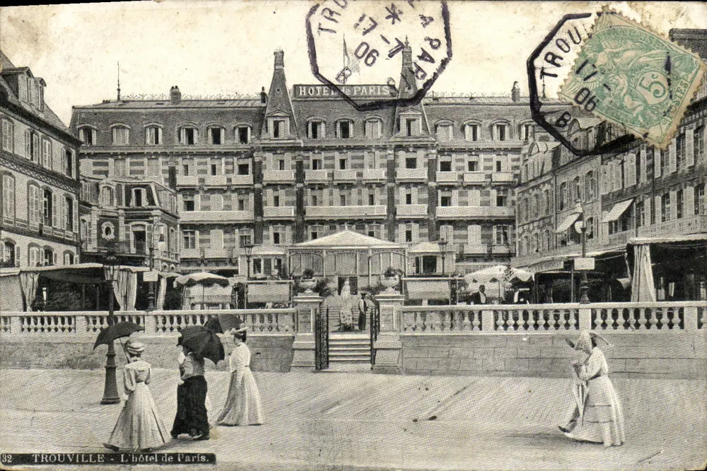 Trouville - O hotel de Paris — editor L.Y. & Cie, n°32 - Frente