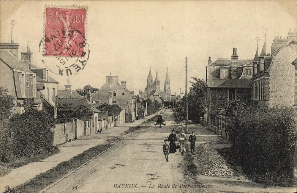 Bayeux — La Route de Port-en-Bessin — Éditeur N.D. (N° 54) - Vorderseite