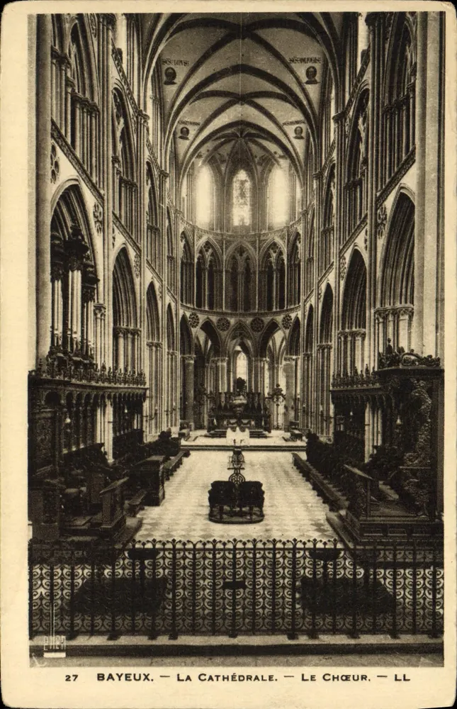 Bayeux — A Catedral — O Coro — LL - Frente