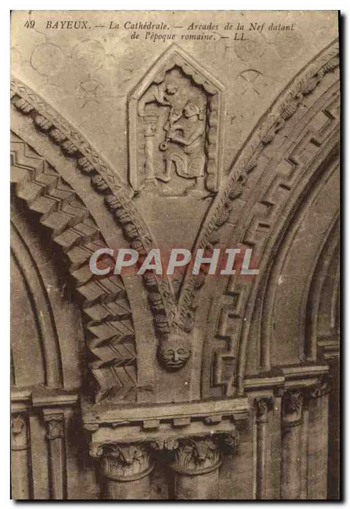 Bayeux — Die Kathedrale — Romanische Arcaden der Kirche — LL - Vorderseite